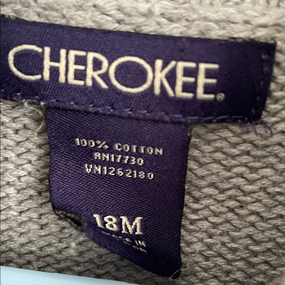 Calvin Klein Jeans Cream and Gray Kids Sweaters bundle - Picture 3 of 6
